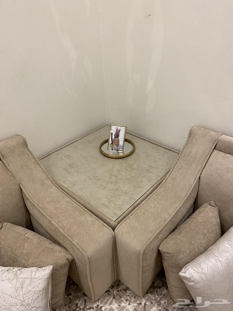 مجلس رجال شبه جديد للبيع64368776888322113