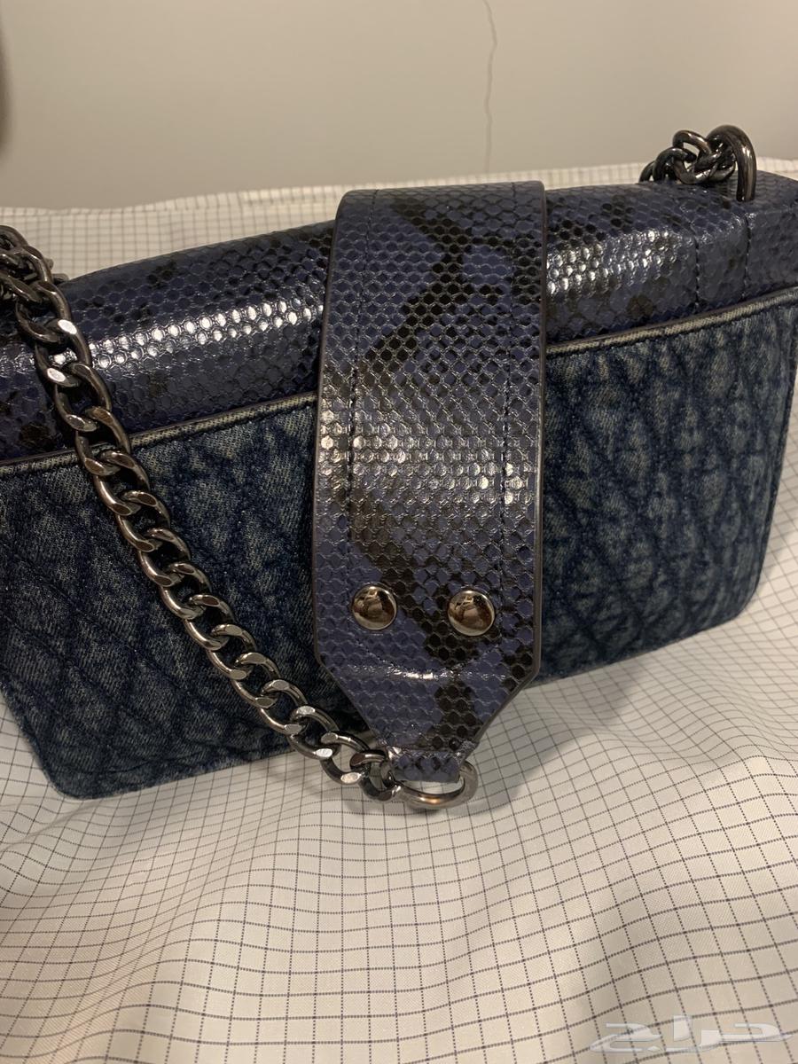 Guess brand handbag, genuine leather with chain, flawless64365821593729111