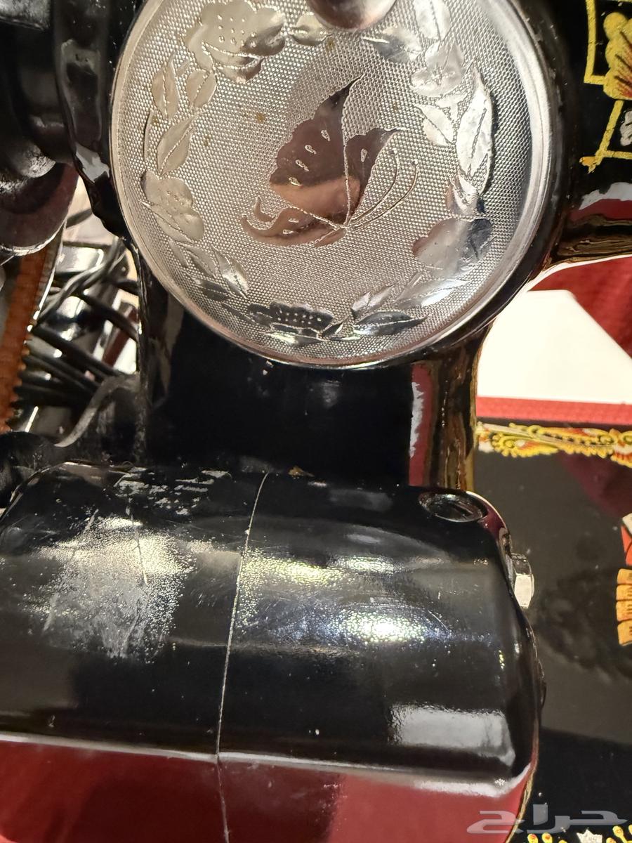 مكينة خياطة قديمة جدا ونظيفة ع الشرط64372799009282114