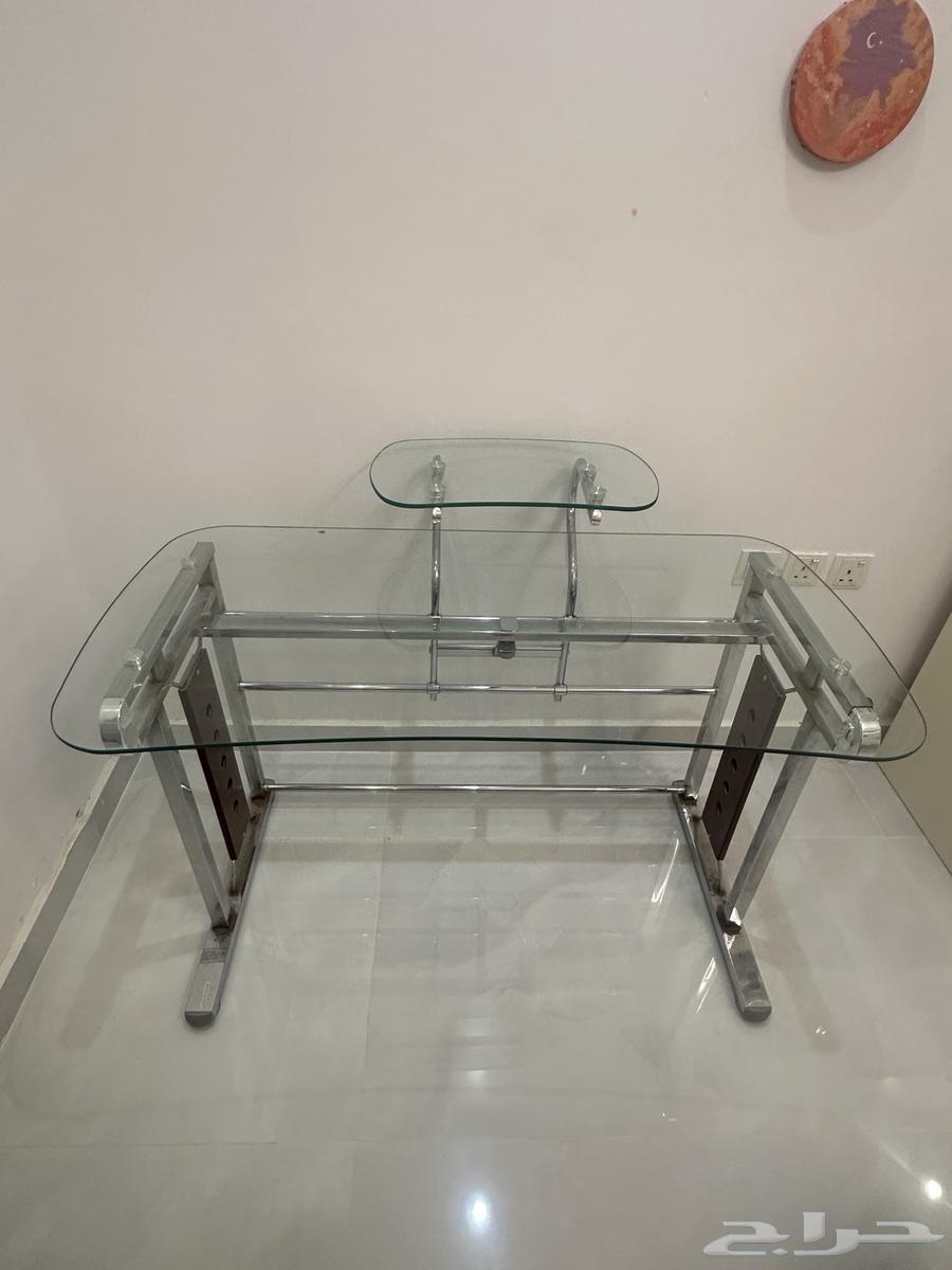 مكتب زجاج شفاف بحاله جيده64372127011842110