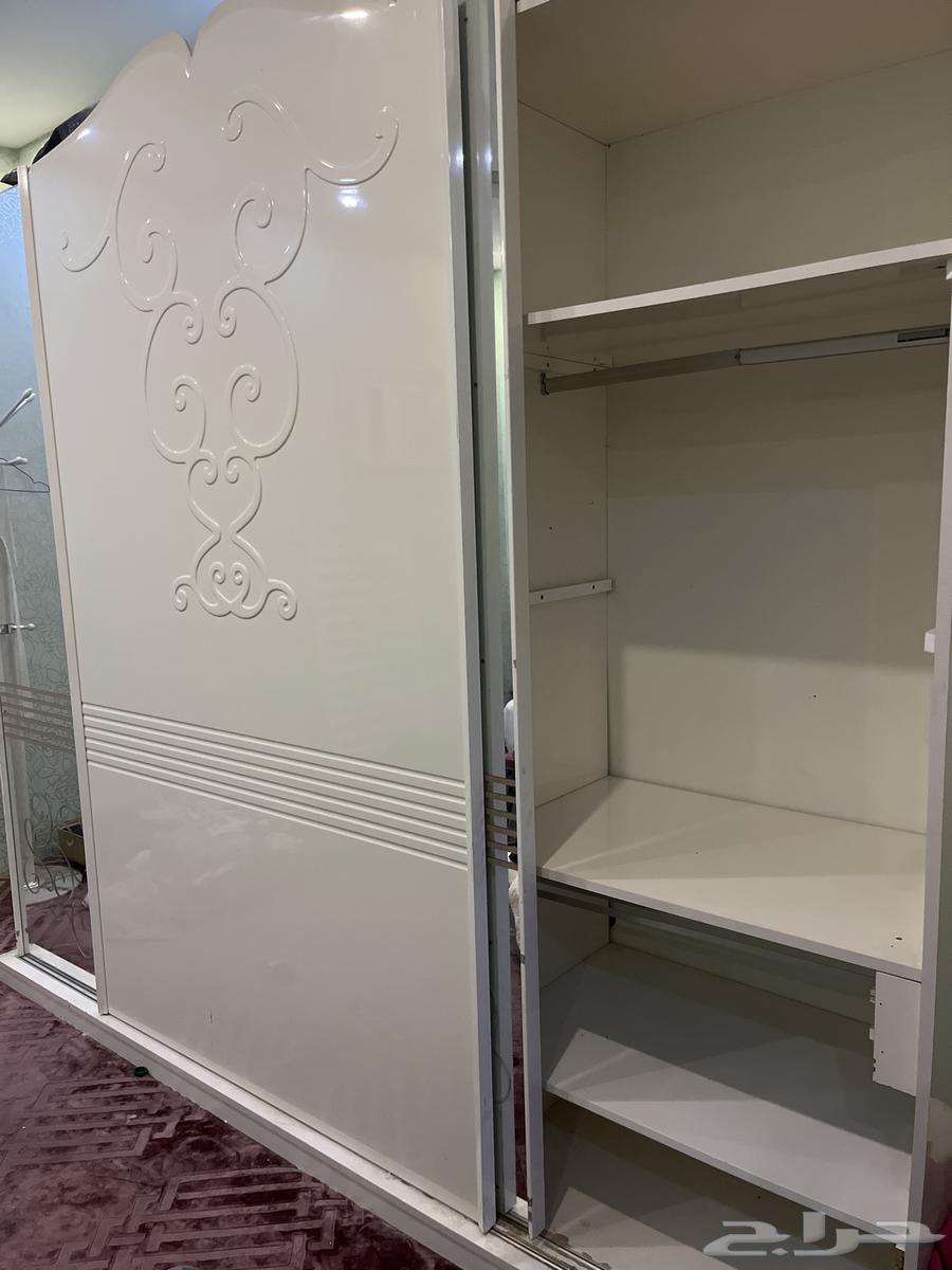 دولاب ملابس للبيع ب 500 قابل للمفاوضه64363681312515110