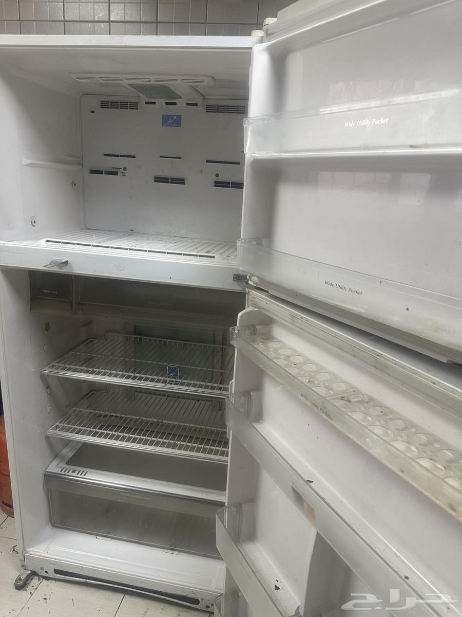ثلاجة هيتاشي 22 قدم بالرياض   400 ريال64365967944705111