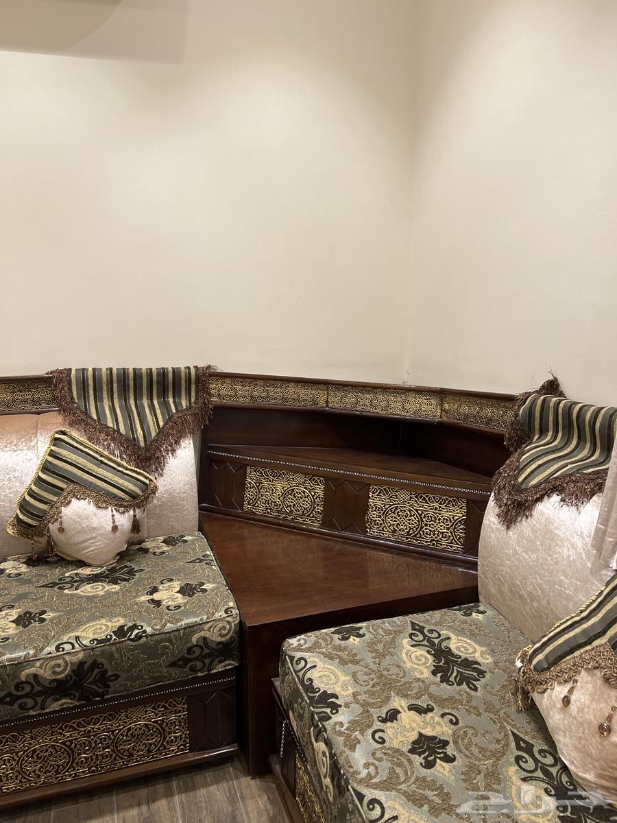 طقم كنب مجلس نظيف مفصل خشب اصلي64370352205571114