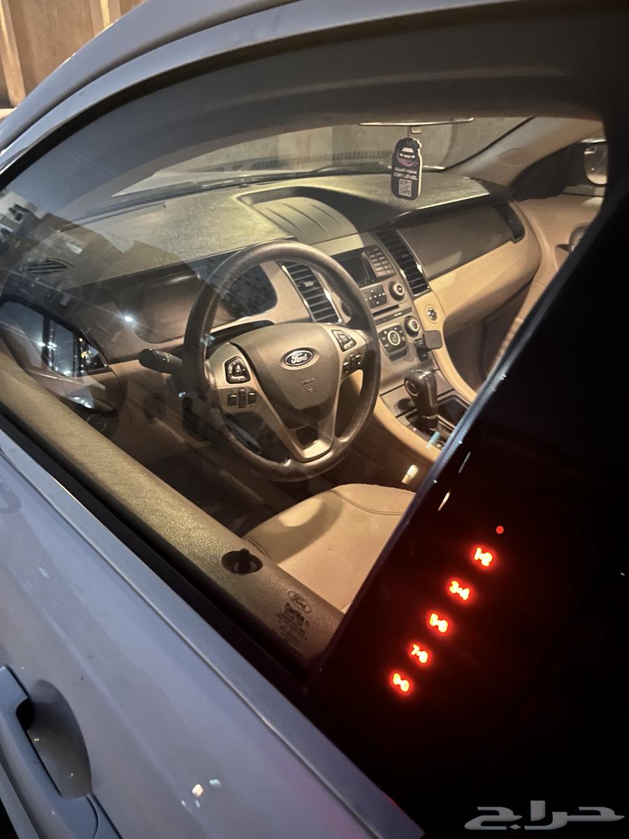 Ford Taurus 201964511156741377114