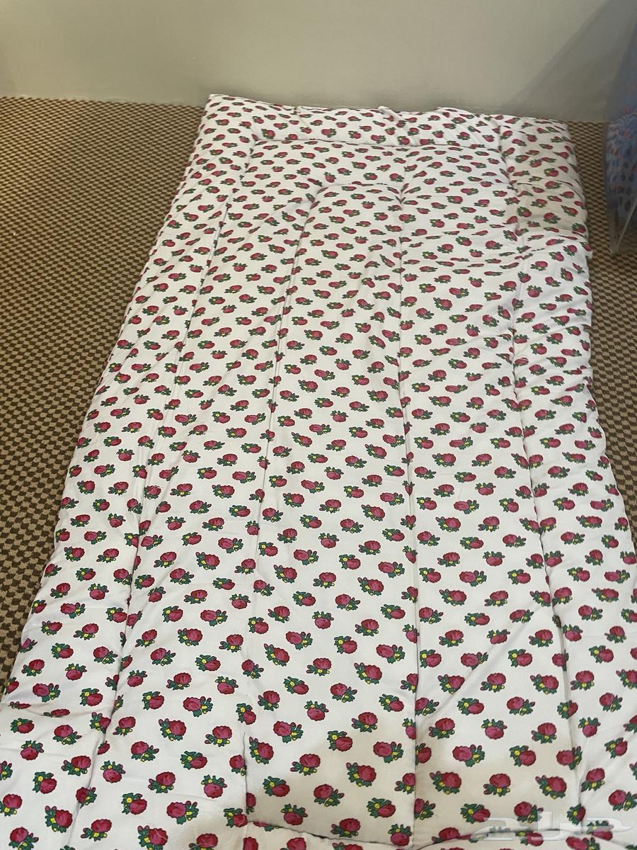 Semi-new threads64371438091778111