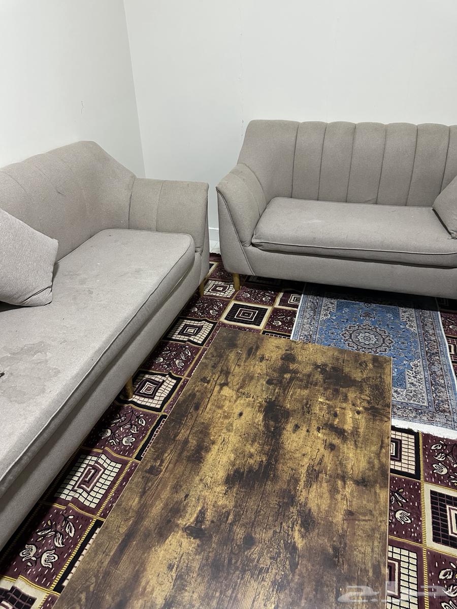 كنب وطاولة للبيع64373876382977111