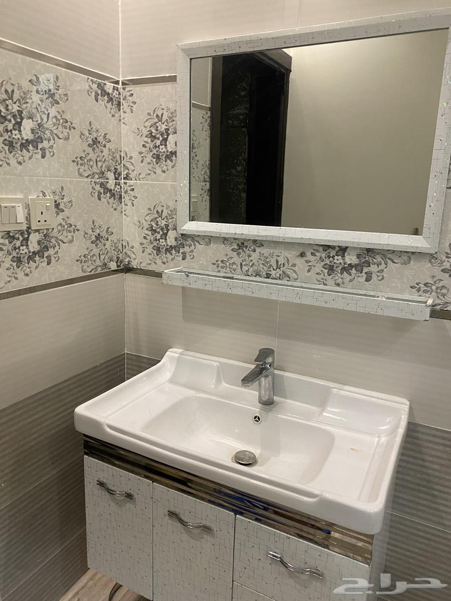 مغسله شبه جديده مع خلاط ايطالي64375259339138110