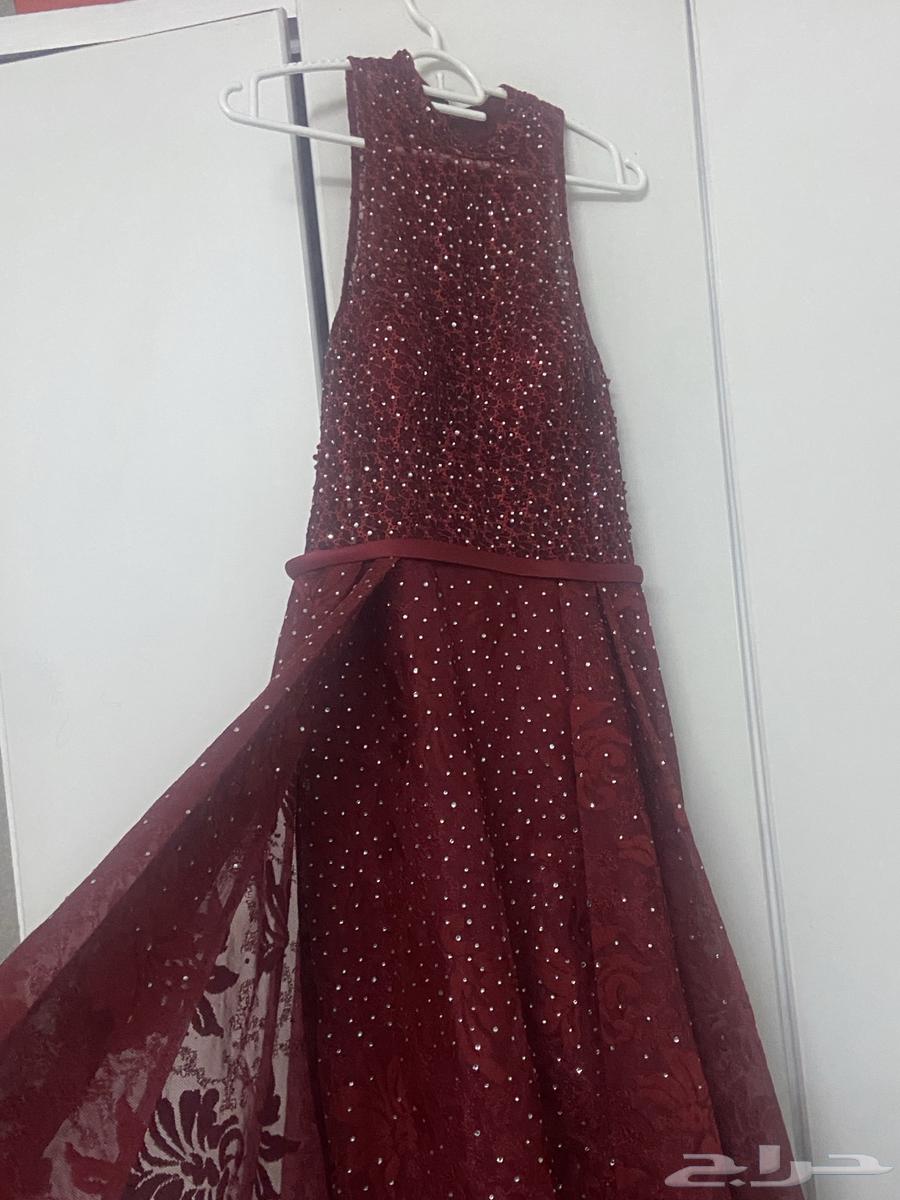 فستان جديد ما لبس إلا مرة واحدة مقاس مديم أبغى فيه 40064363398068866111