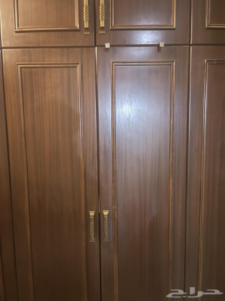 دواليب لون بني نظيفه جدن64372915743362111