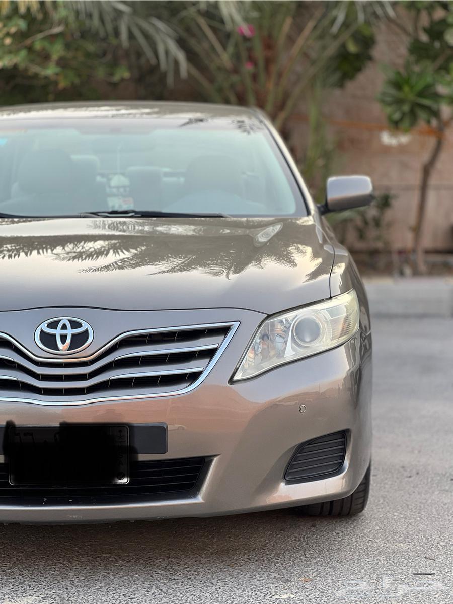 كامري 2011 مخزن ممشى قليل مستخدم اول64517477021443111