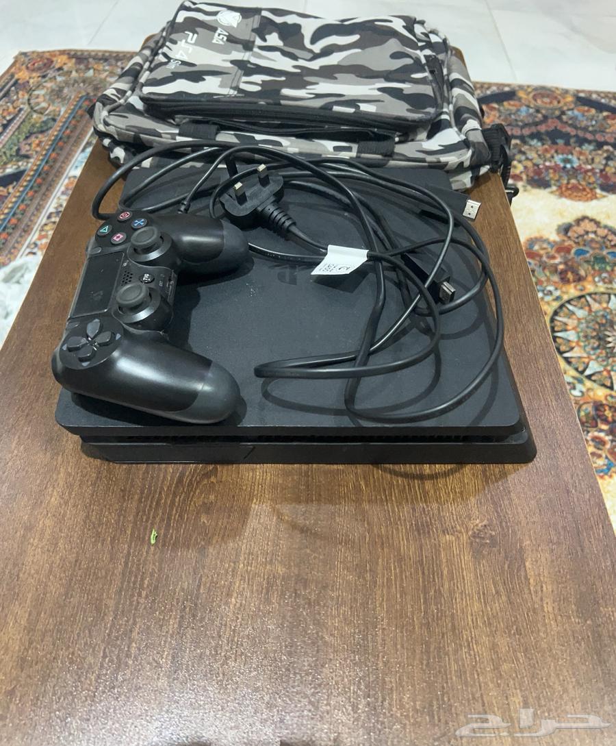 سوني فور شغال نظيف معه يد وأغراضه وشنطه64372038148611110