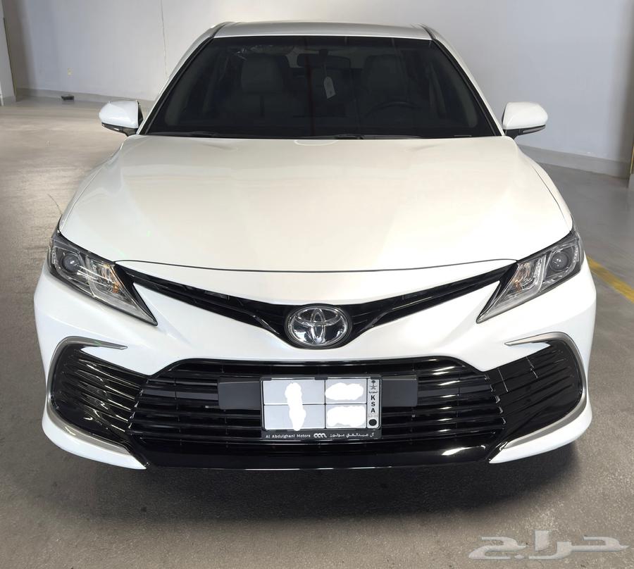 Camry Standard 2024 with low mileage64512594789121112