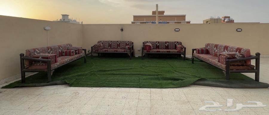 جلسة خارجية للبيع مع انجيله كبيره وحلوه نظيفة64373727902082110