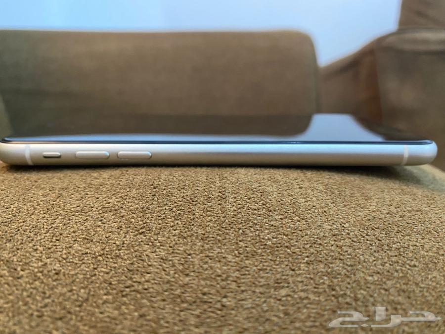 ايفون 11 عادي ابيض64362966423681110