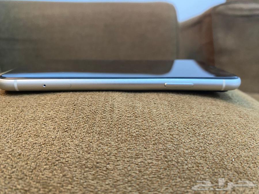 ايفون 11 عادي ابيض64362966423681111