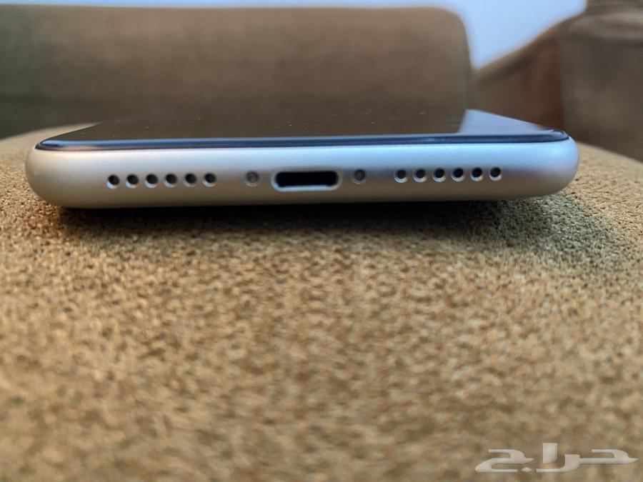 ايفون 11 عادي ابيض64362966423681114