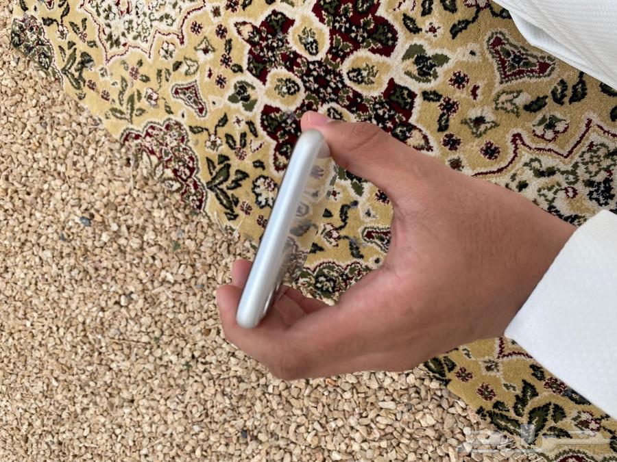 ايفون 1164369586171906112