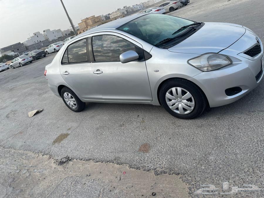 يارس2013 تماتك زجاج كهرب البدي مجدد كامل على نظافه64516510654082113