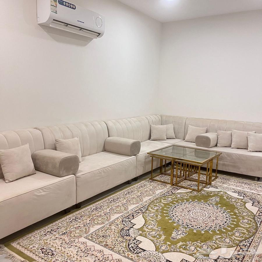 Sofa Set and Table64373536434817111