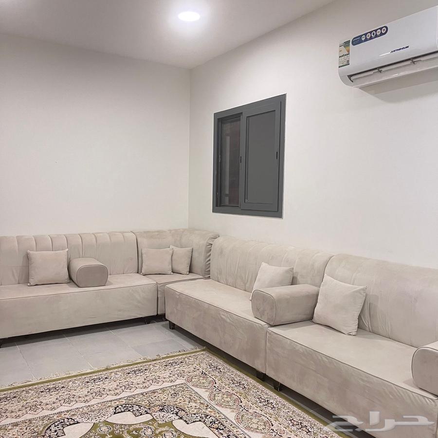 Sofa Set and Table64373536434817110