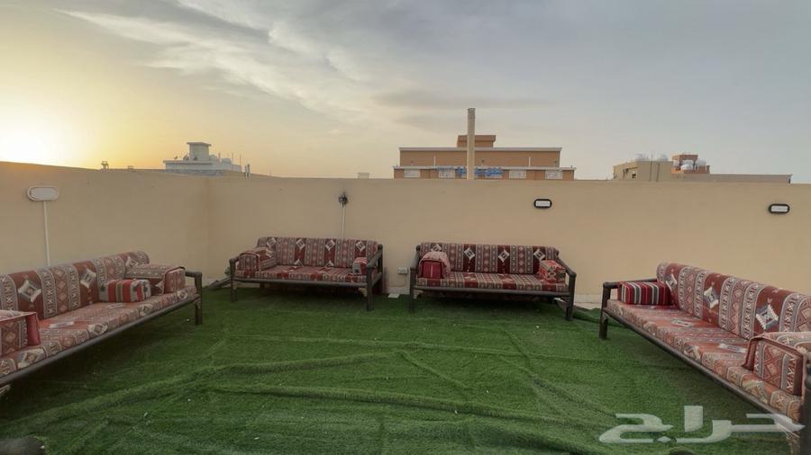 جلسة خارجية للبيع مع انجيله كبيره وحلوه نظيفة64373727902082111