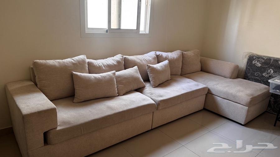 Two sofa sets, each set accommodates 7 people64369718742913113