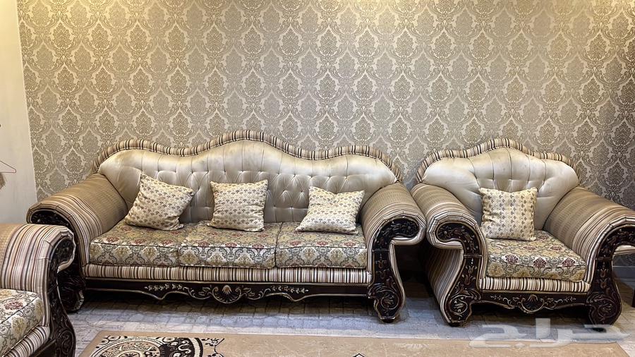 كنب مجلس يكفي 7 اشخاص ومعه 7 مخدات64368791330819110