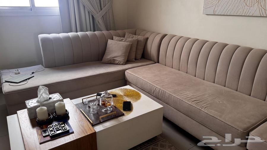 Two sofa sets, each set accommodates 7 people64369718742913114