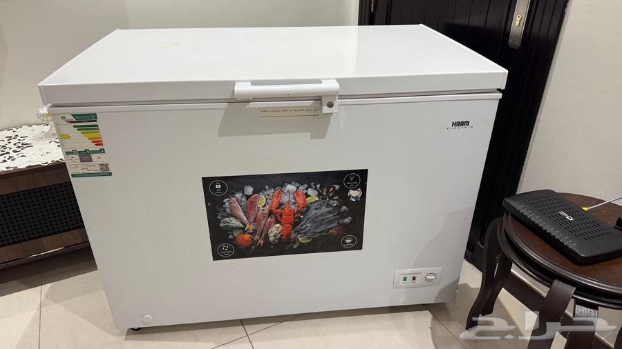 Clean used floor freezer64369937626371112