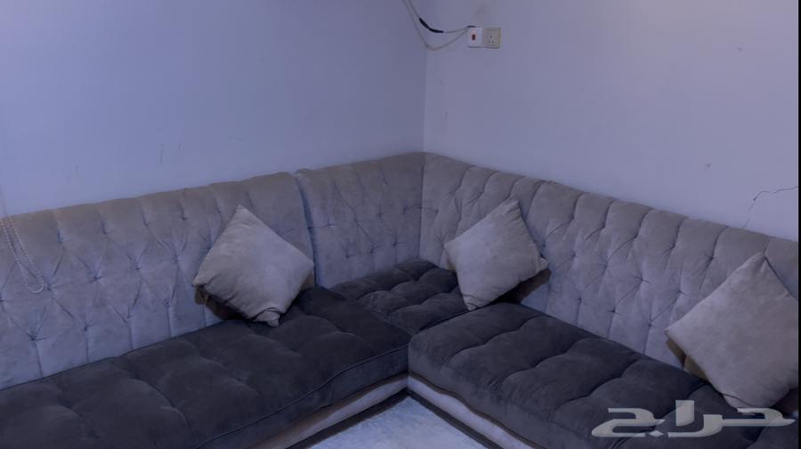 طقم كنب حرف L مع ستارة للبيع64370626540801111