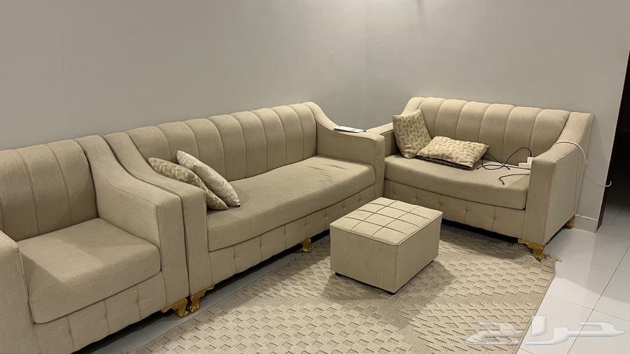 كنب للبيع نظيف وفيه بعض القطع منه جديده64363487540097110