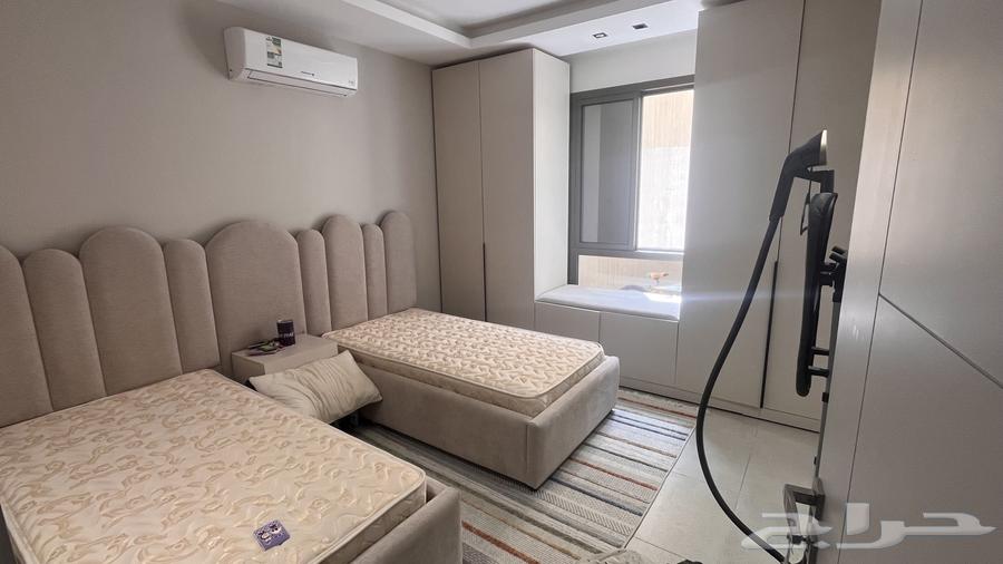 للبيع غرفة نوم اطفال شبه جديدة64372023617025113