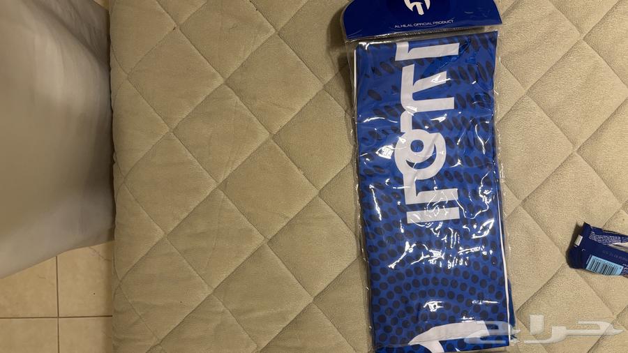 تيشرت نادي الهلال وفنيلة نادي الهلال شريتها من نادي مباشرة64372623945475110