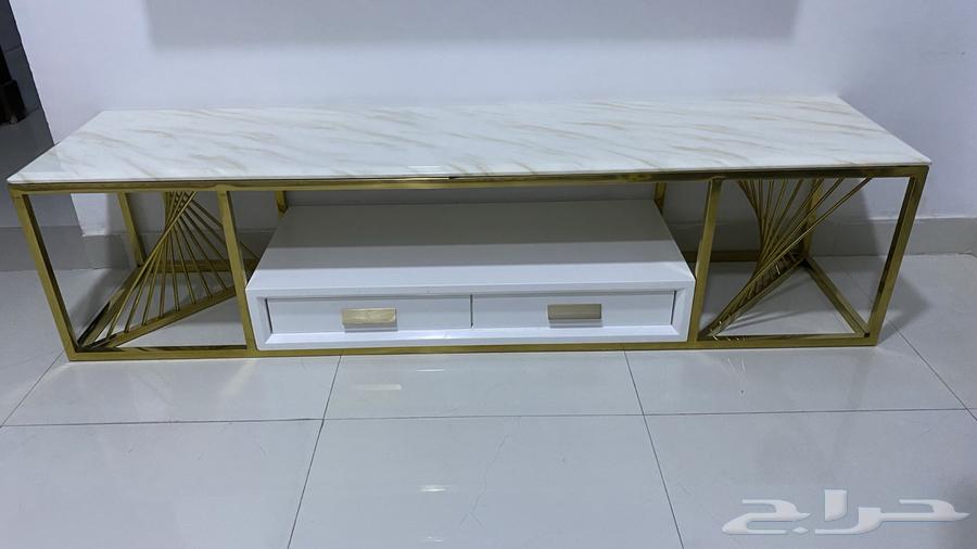 لبييع طاولة تلفزيون في الاحسااء64363830402947110