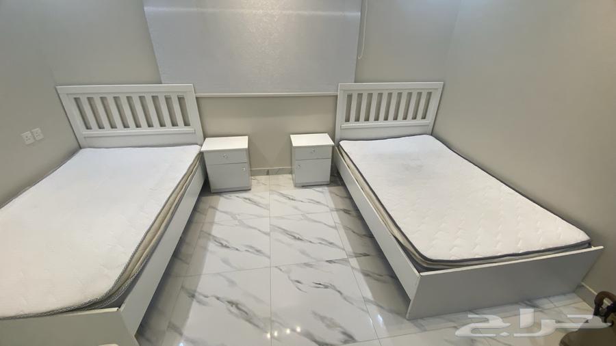 Bed, Mattress, and Screen64370713066626110