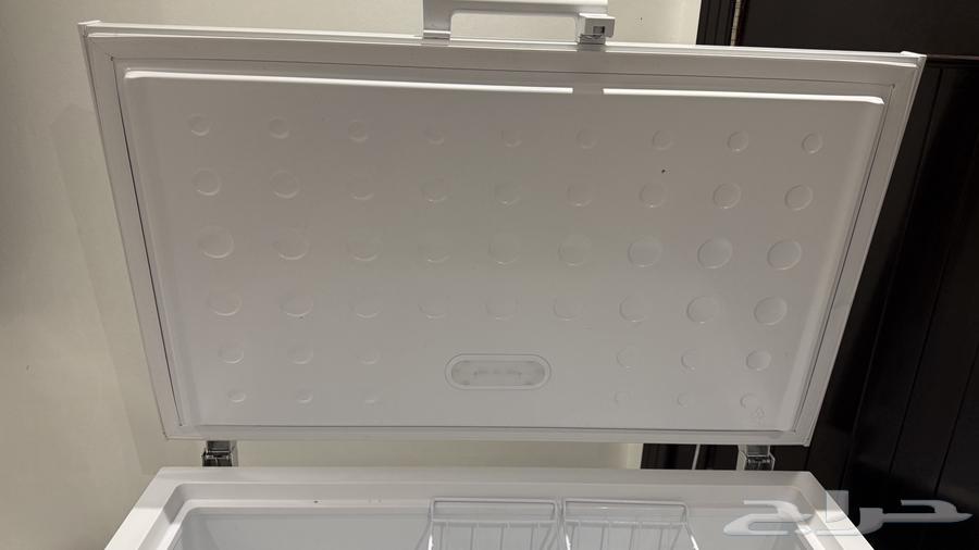 Clean used floor freezer64369937626371110