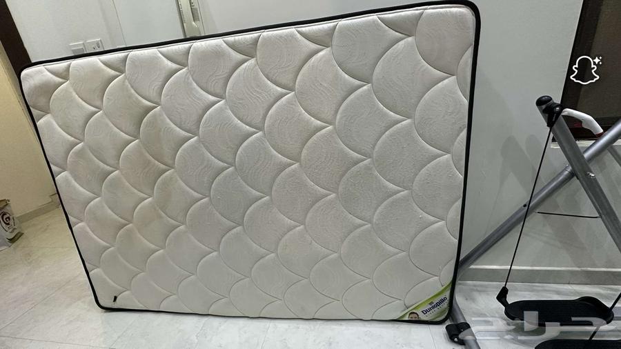 Two-meter bed 140 available, missing screws for assembly64371672417794111