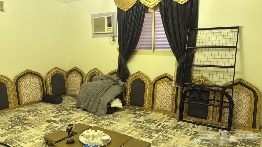 Floor seating with curtain and serving tables64368207812099111