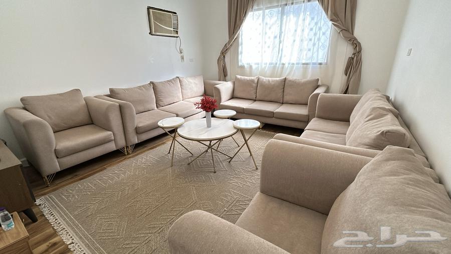 كنب خمس قطع مستعمل 11نفر64370410278401112