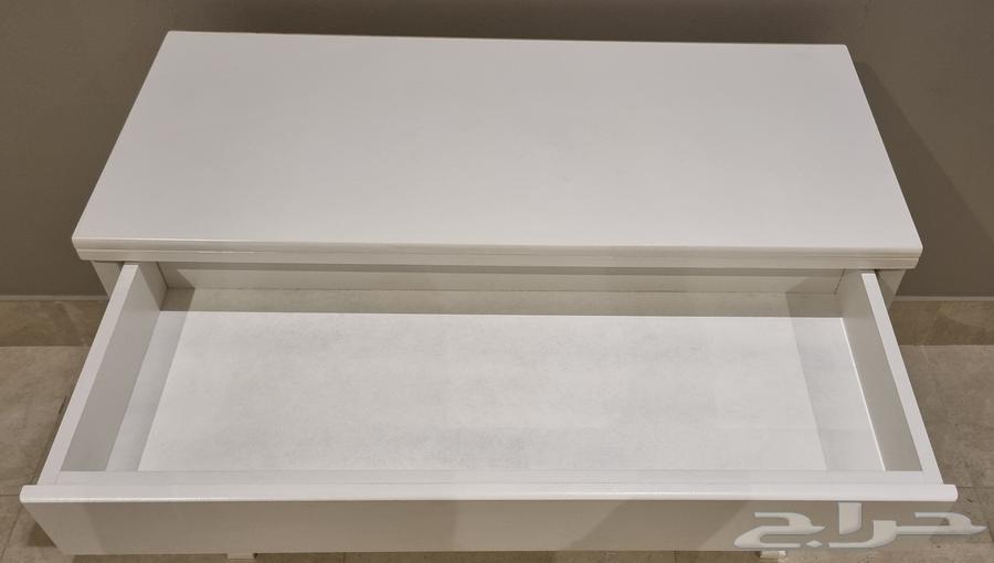 طاوله زينه ( تسريحه ) للبيع64364321368322114