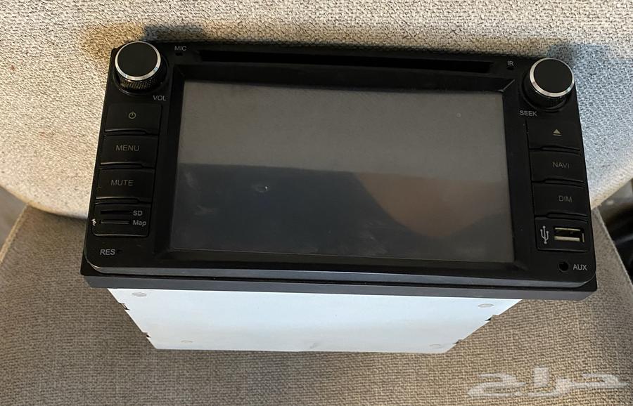 Car screen with CD DVD input64516381971585110