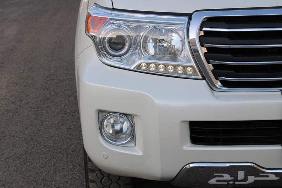 للبيع لاندكروزر 2013 V8 مخزن العداد 76 الف فقط64511114047745112