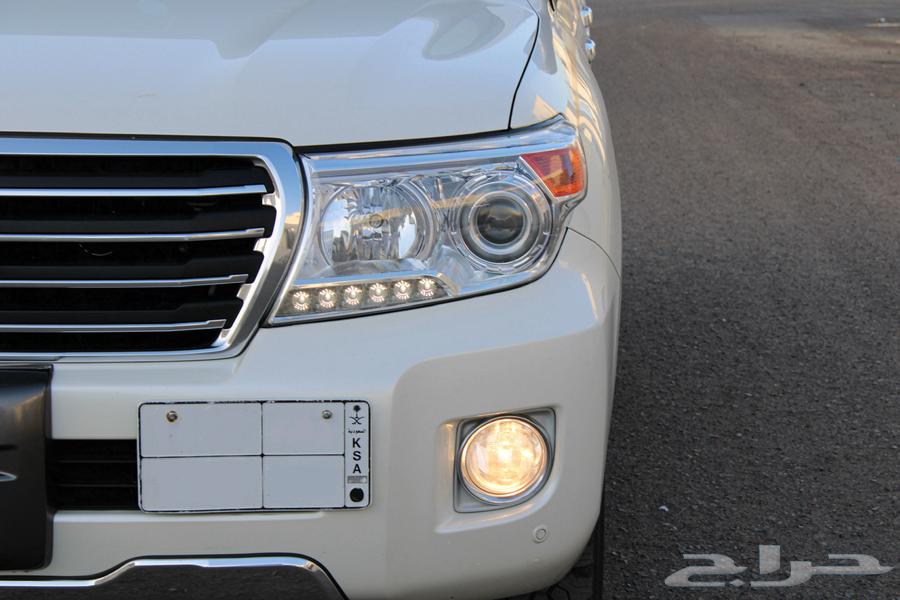 للبيع لاندكروزر 2013 V8 مخزن العداد 76 الف فقط64511114047745114