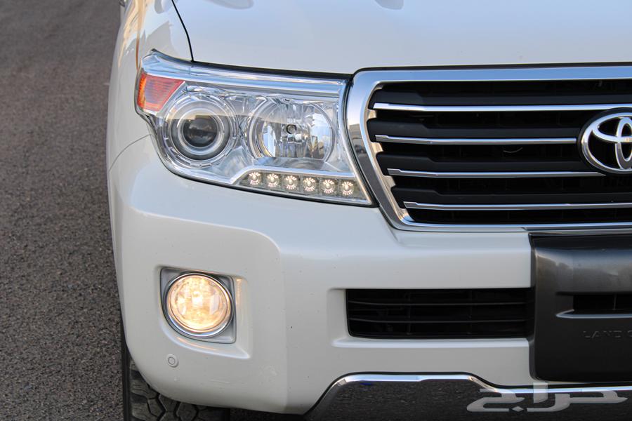 للبيع لاندكروزر 2013 V8 مخزن العداد 76 الف فقط64511114047745113