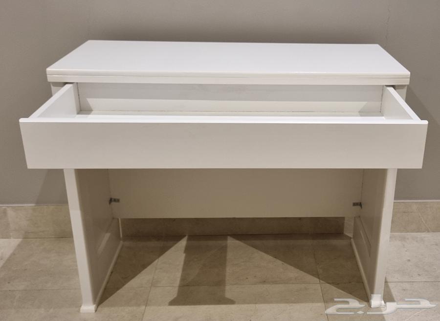 طاوله زينه ( تسريحه ) للبيع64364321368322113