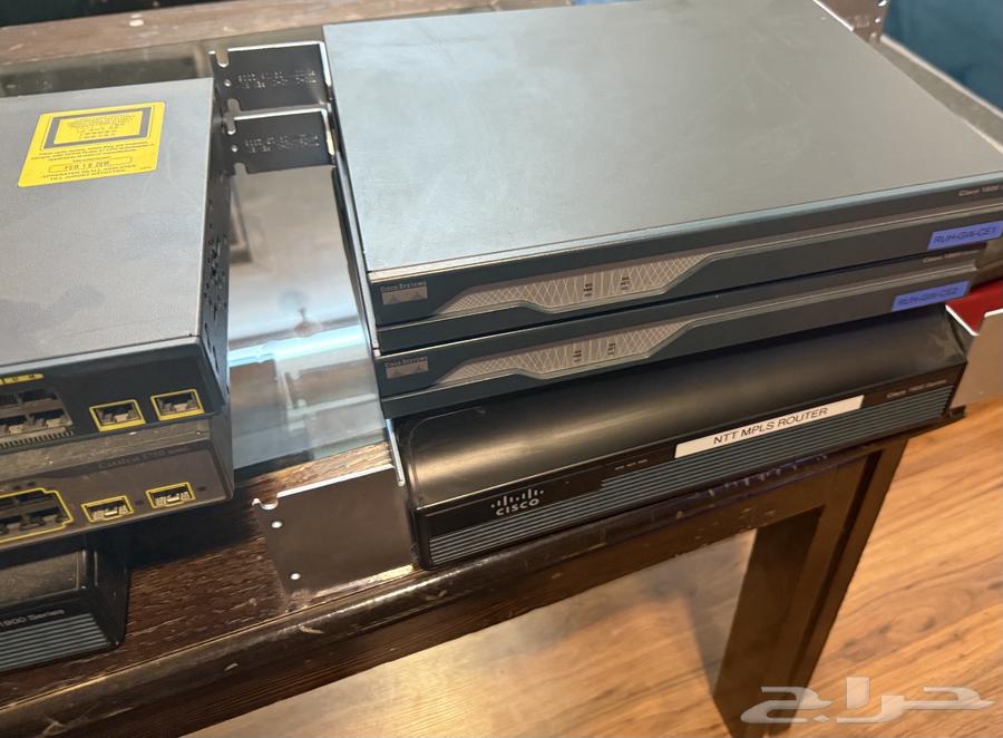 For network trainees and IT professionals, Cisco equipment at reasonable prices64374112256001112