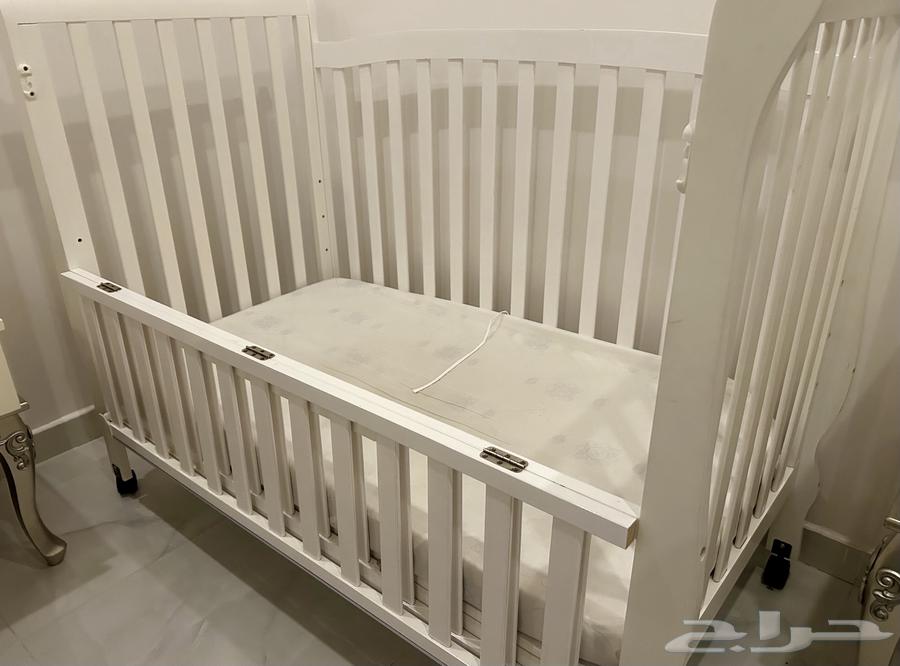 سرير اطفال باللون الابيض من عمر يوم إلى7سنوت64364394575619110