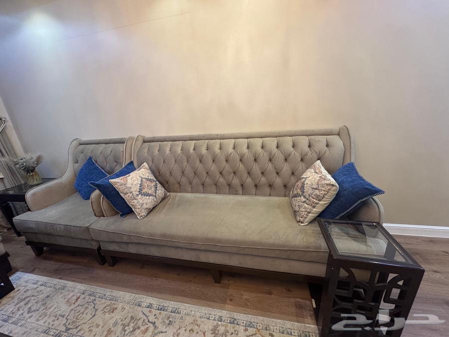 Used sofa with curtain64373004792449111