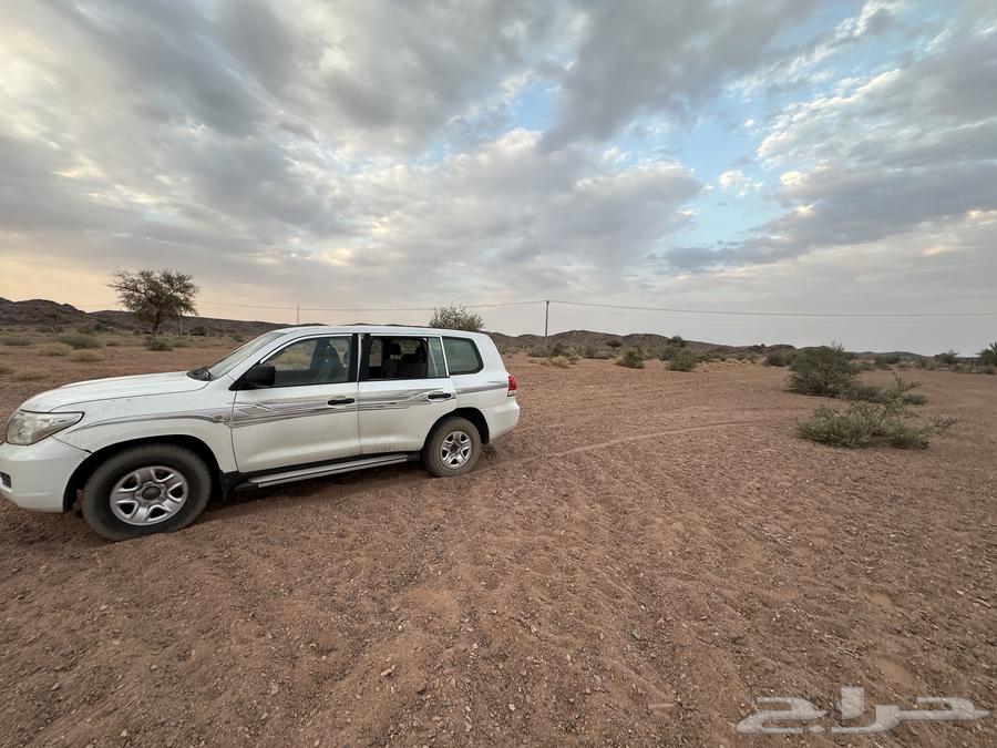 لاند كروزر 2009 جي g مكيف ونص وثلاجة قير عادي64515514643074110