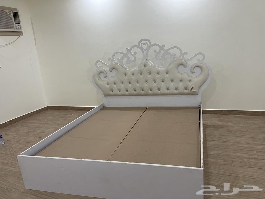 للبيع سرير نفرين مع الادراج اللي بالجنب ونطيطه اطفال64373388355969112